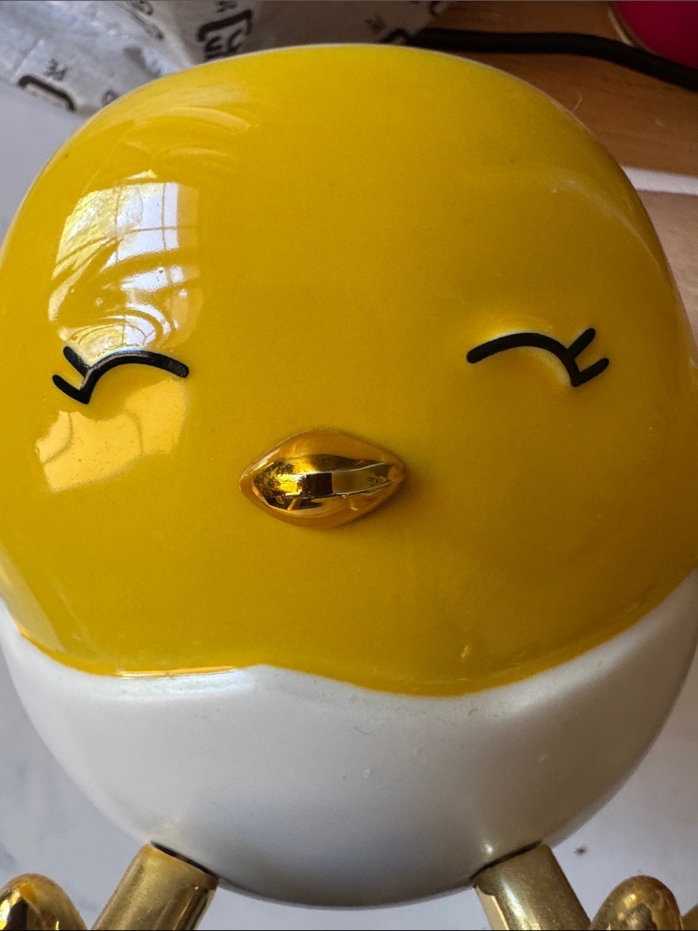 Bath & Body Works Yellow & White Ceramic Chick Candle Holder with Gold Accents - Picture 6 of 6